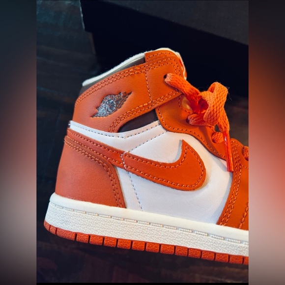 Jordan 1 Retro High OG (TD) Kids 10 - Picture 3 of 11